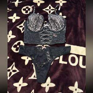 🆕 Victoria Secret Lingerie Set nwt